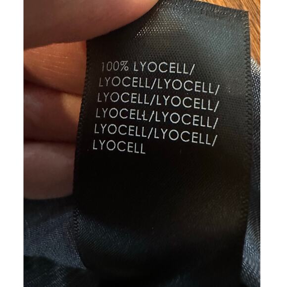 Liverpool Los Angeles Denim Hi-Low Button-Down Shirt - Size Small Closet Staple - Picture 6 of 9